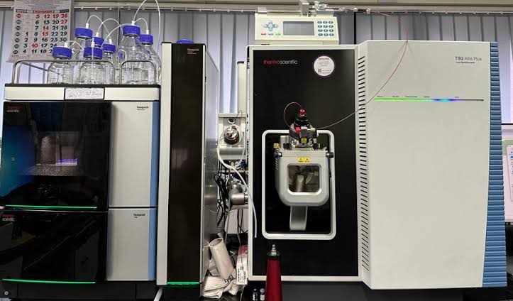 Thermo Fisher TSQ / Thermo LC